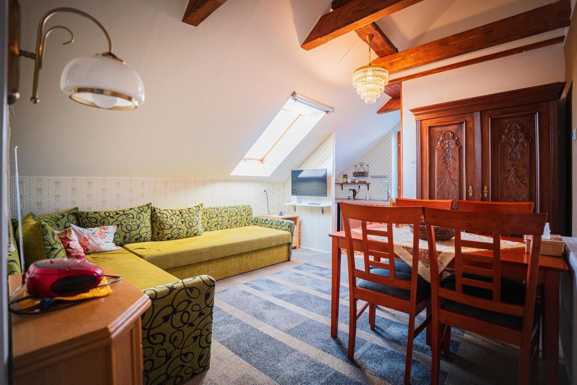 Ferienwohnung Farma Kozi Dvor Rohozna Brezno Exterior foto